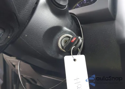 2019 Toyota Highlander Le z USA, uszkodzony, nr VIN 5TDZZRFH6KS367645